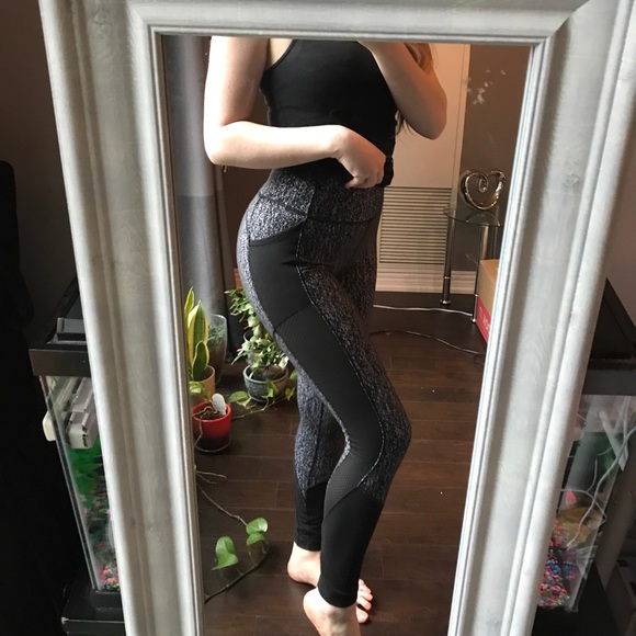 Lululemon Fit Physique leggings - Picture 8 of 12